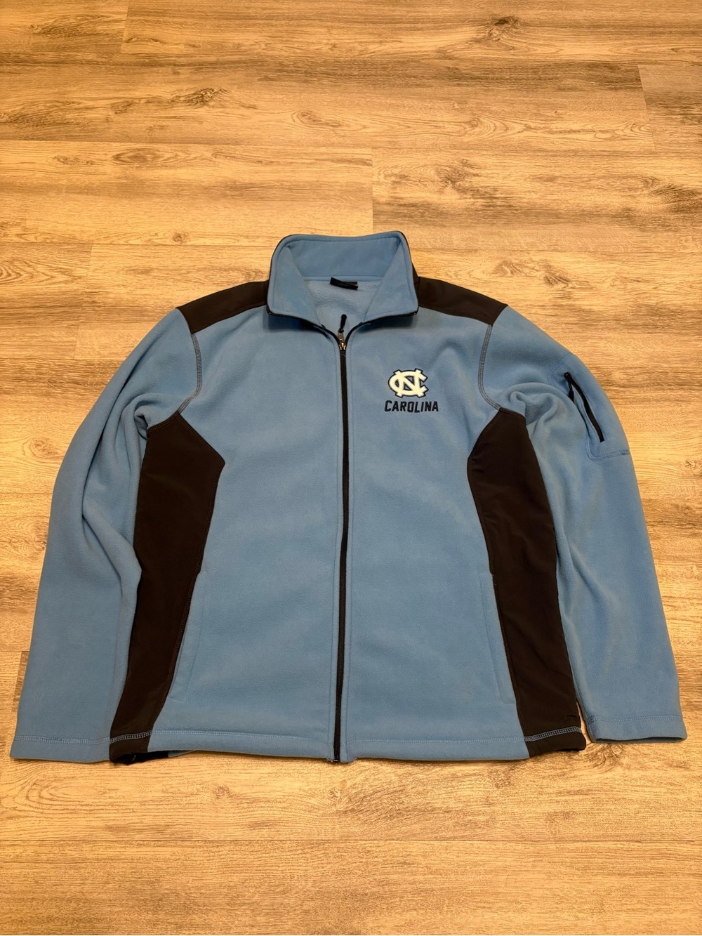 Men’s 2000’s Colosseum UNC College Light Blue & Black Fleece Jacket - Full Zip